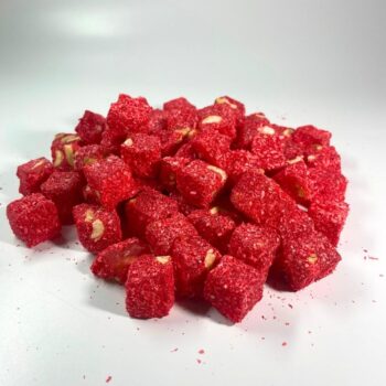 yer-fistikli-cilek-aromali-lokumyer-fistikli-cilek-aromali-lokum